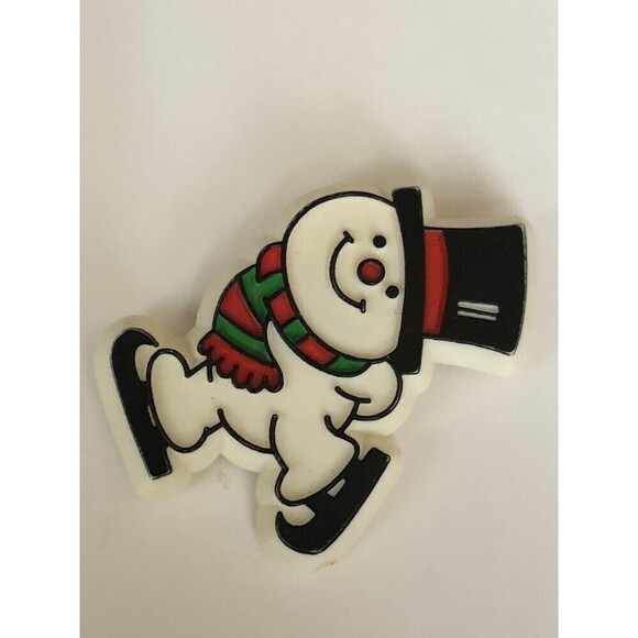 Hallmark Ice Skating Snowman Enamel‎ Brooch Pin Christmas - Picture 2 of 4
